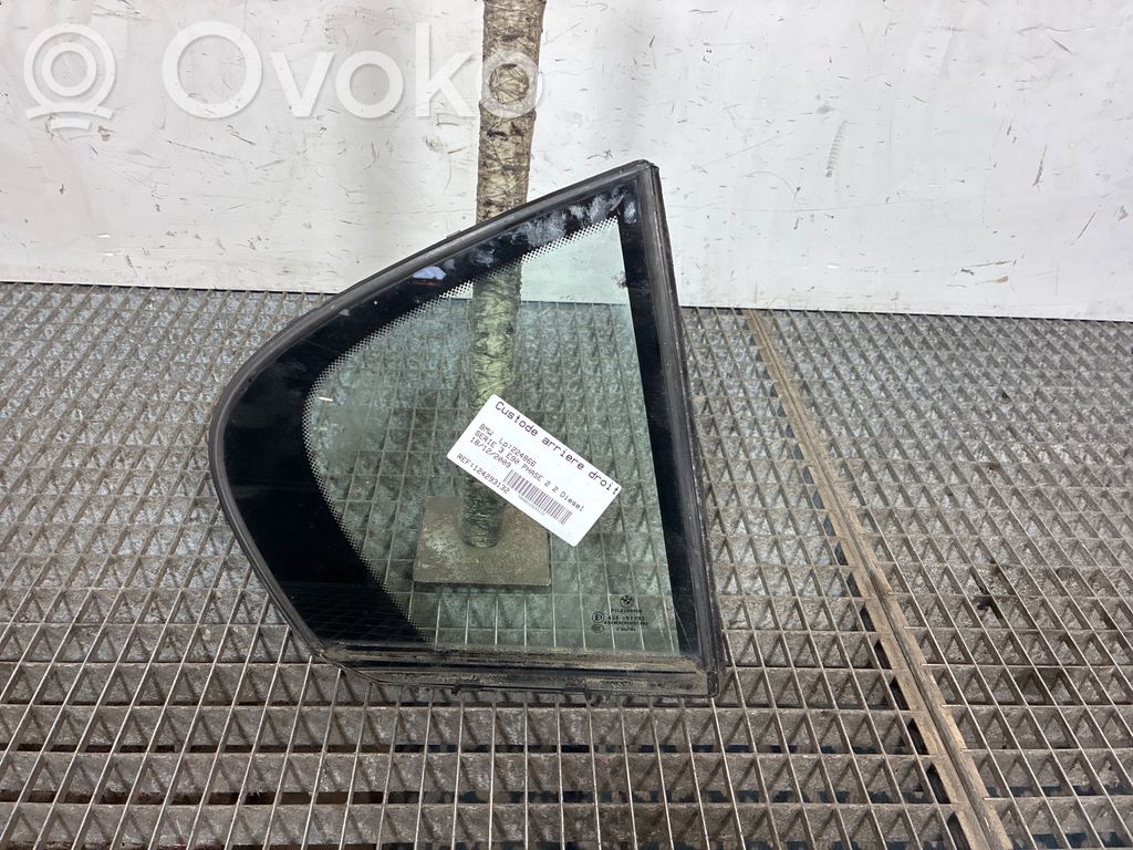 BMW 3 E90 E91 Ventanilla de ventilación de la puerta trasera 