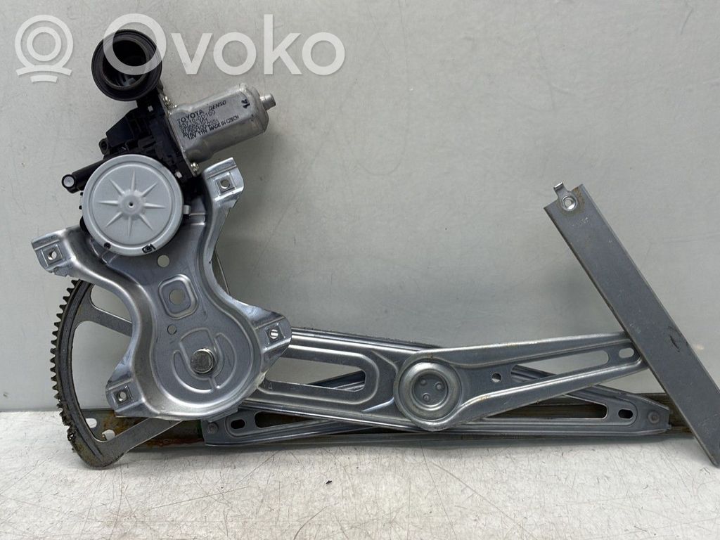 Toyota Yaris Regulador de puerta delantera con motor