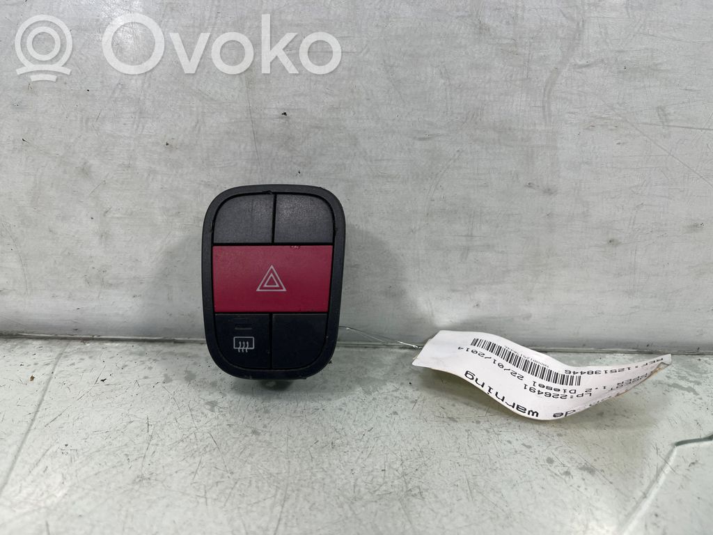Peugeot Bipper Hätävilkkujen kytkin 