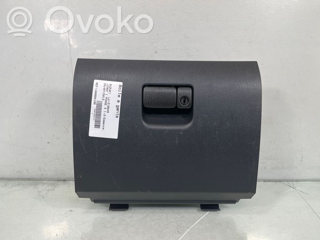 Schowek deski rozdzielczej / Komplet   7341076J00P4Z