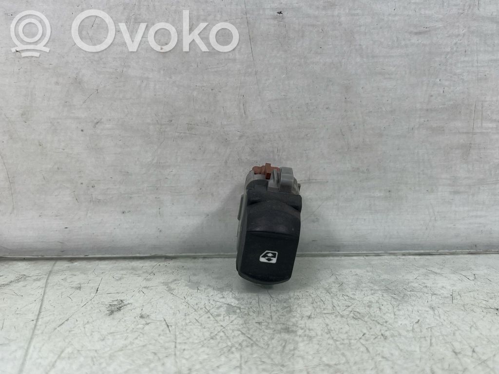 Renault Clio III Interruttore di controllo dell’alzacristalli elettrico