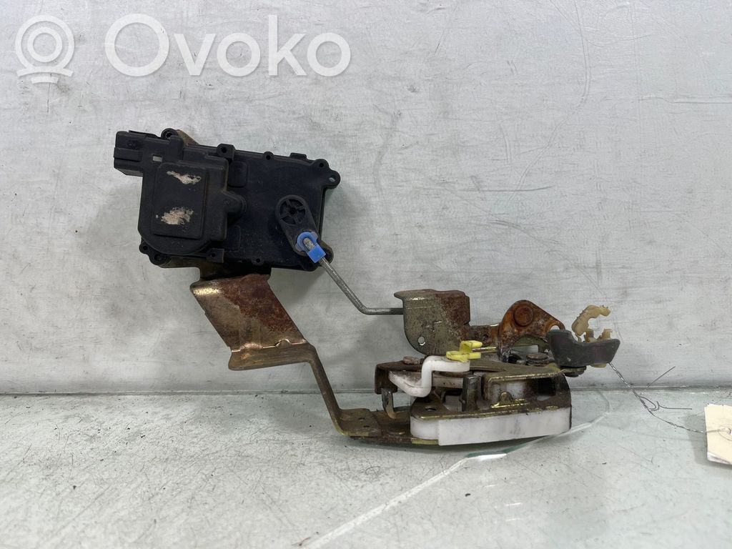 Daewoo Matiz Priekšpusē slēdzene 