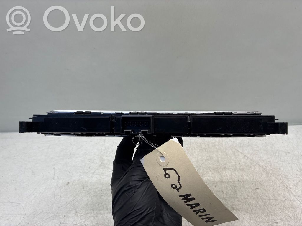 Audi Q2 - Botón interruptor de luz de peligro 