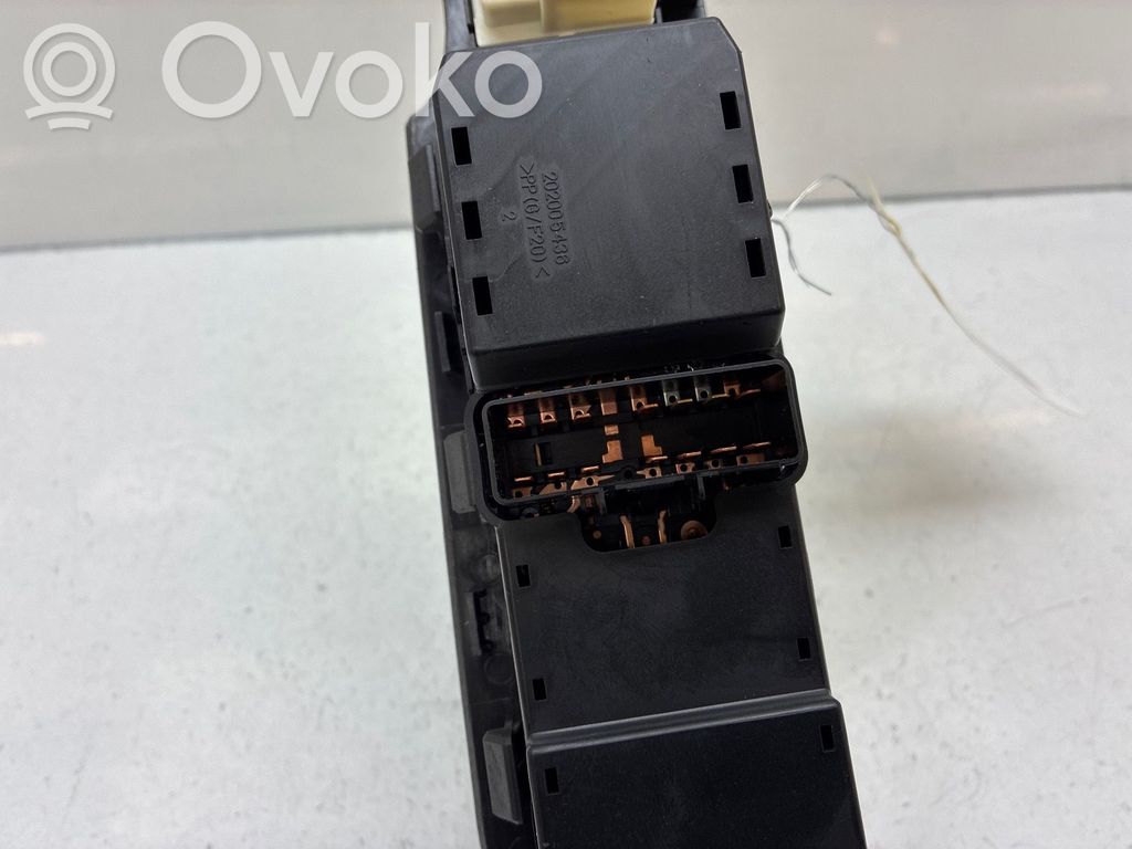 Chevrolet Captiva Electric window control switch 