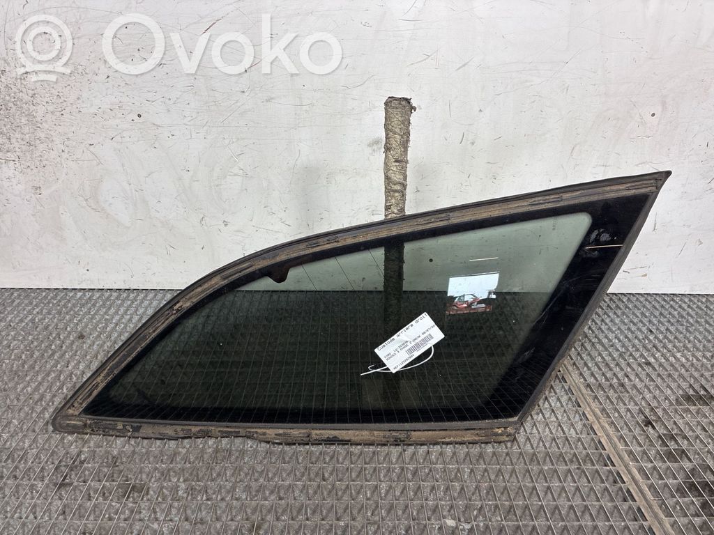 Ford Mondeo MK IV Finestrino laterale posteriore