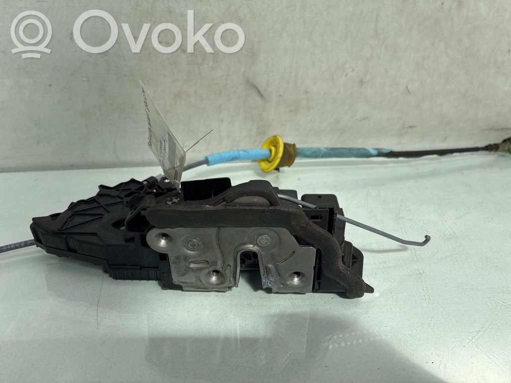BMW X1 U11 Etuoven lukko
