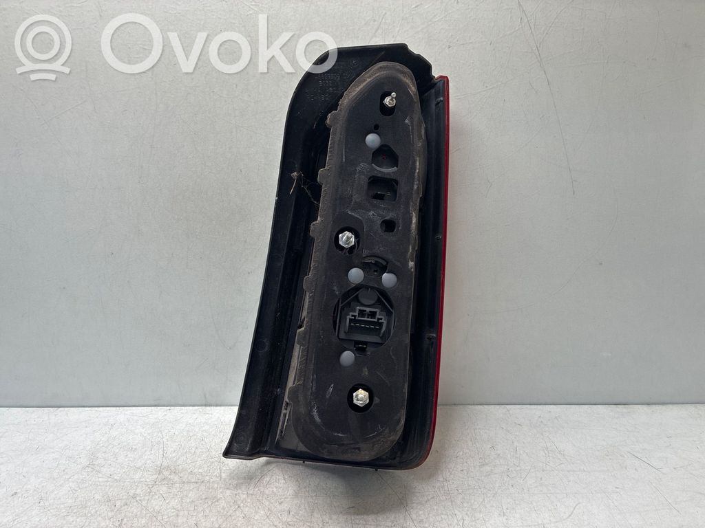 Fiat Idea Lampă spate în caroserie 