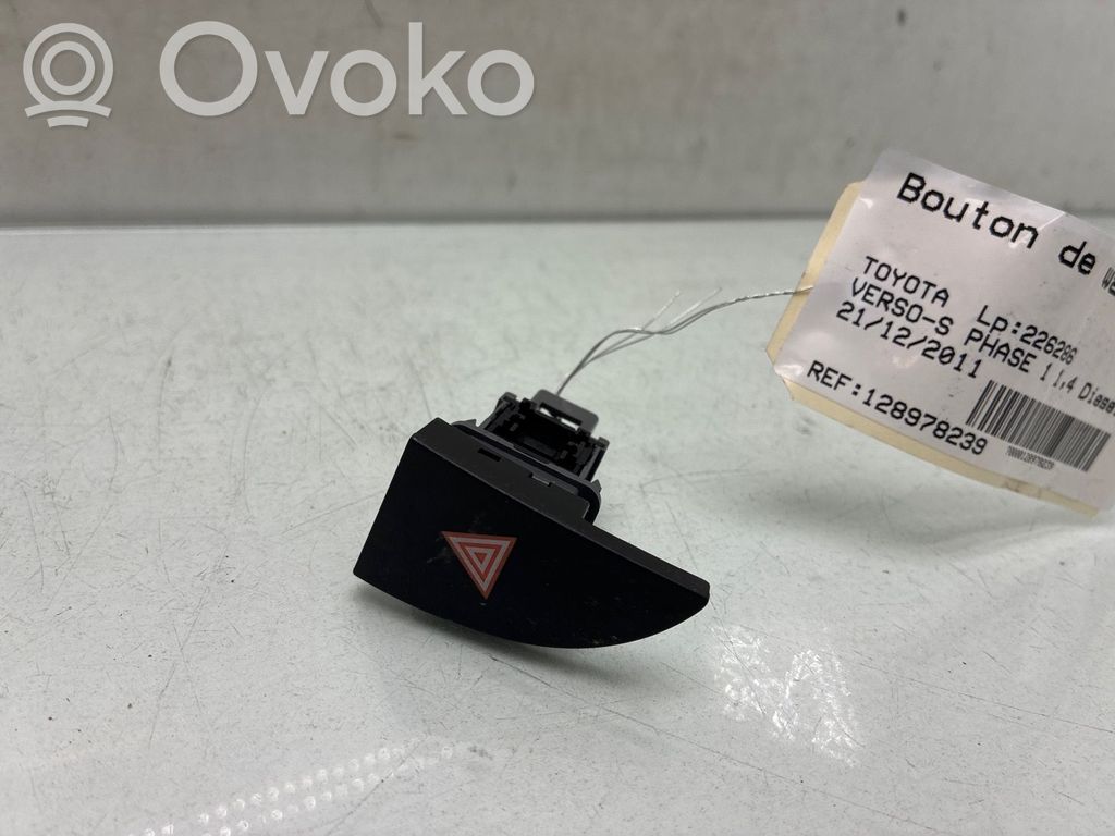 Toyota Verso-S Botón interruptor de luz de peligro
