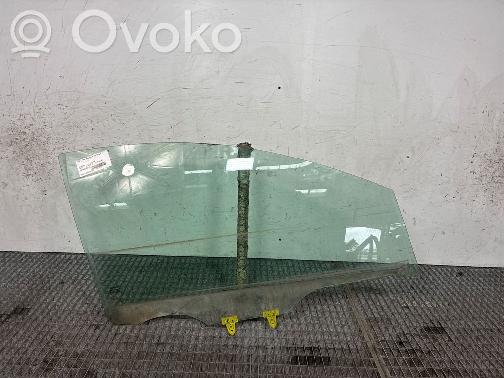 Nissan Note (E11) Szyba drzwi przednich 