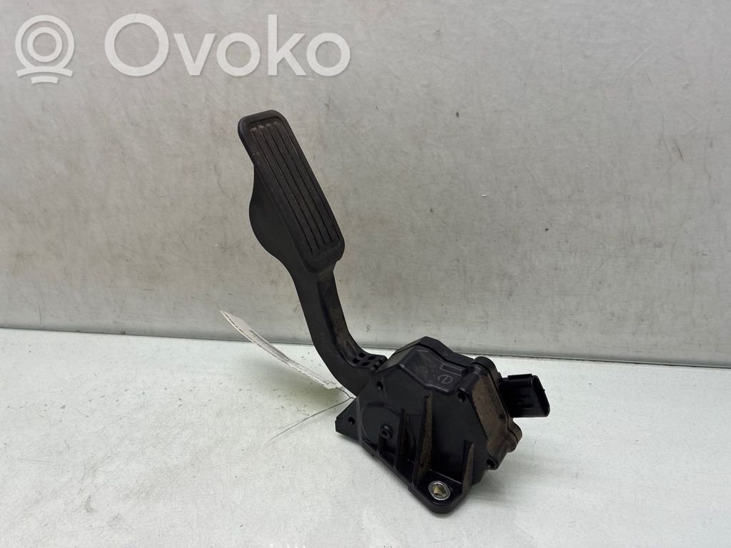 Toyota iQ Gaspedal 