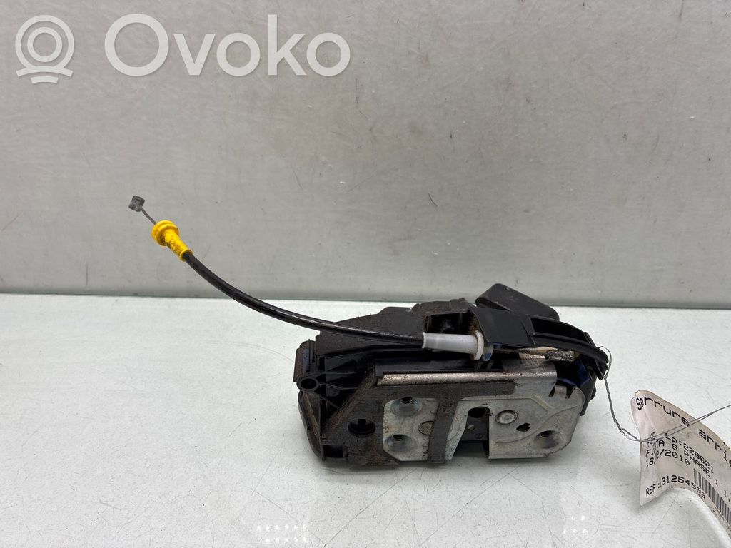 Ford Fiesta Zamek drzwi tylnych 