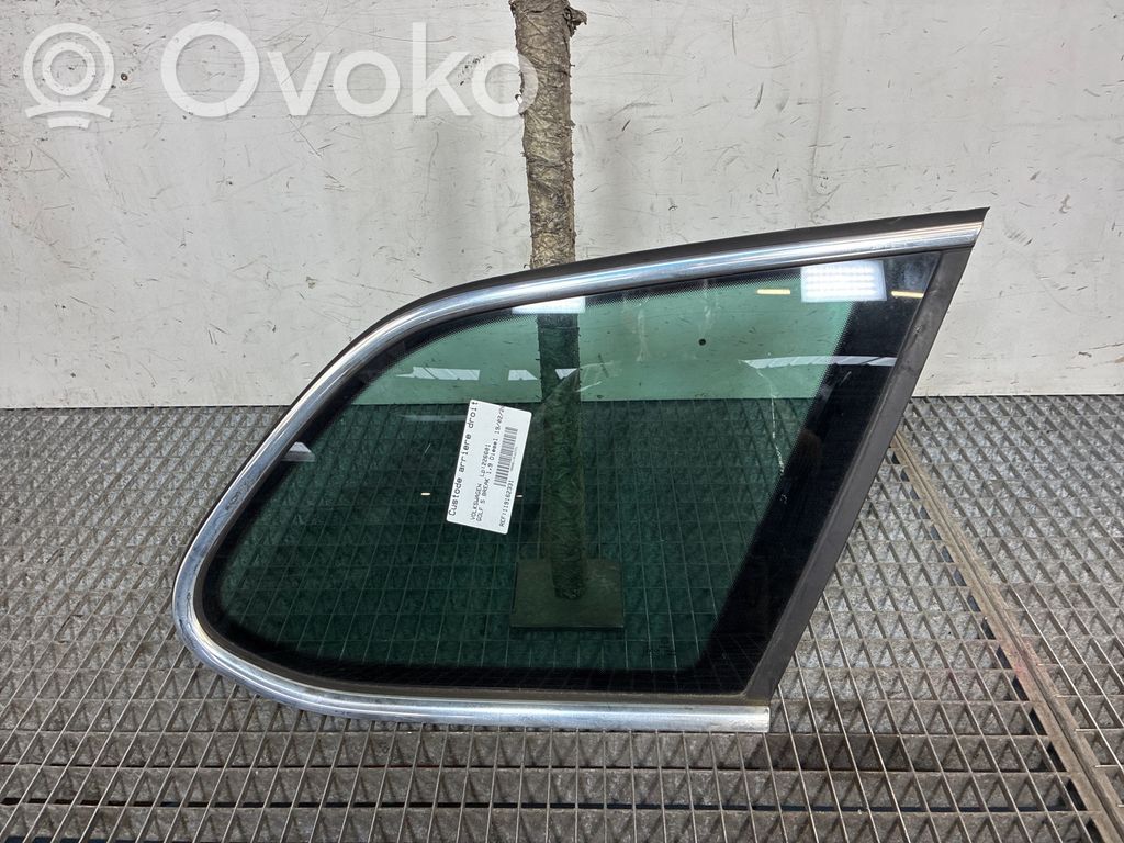 Volkswagen Golf V Vitre latérale arrière 
