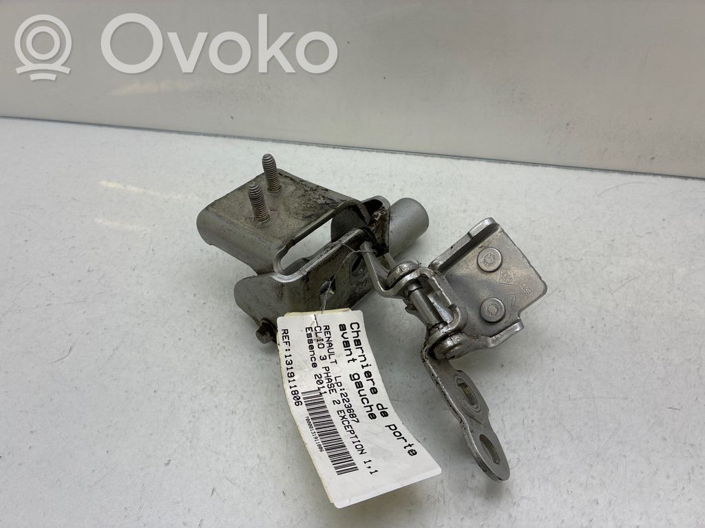 Renault Clio III Front door upper hinge 