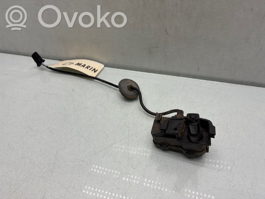 Volkswagen Polo V 6R Fuel tank cap lock motor 