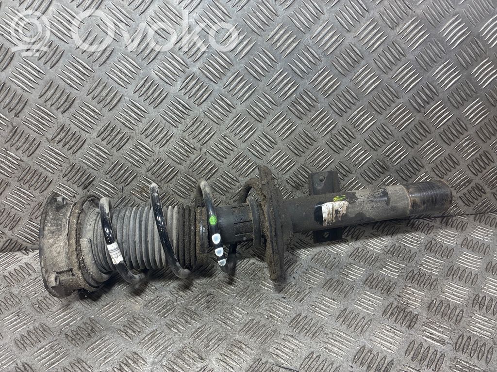 Volkswagen Polo VI Stoßdämpfer Federbein 