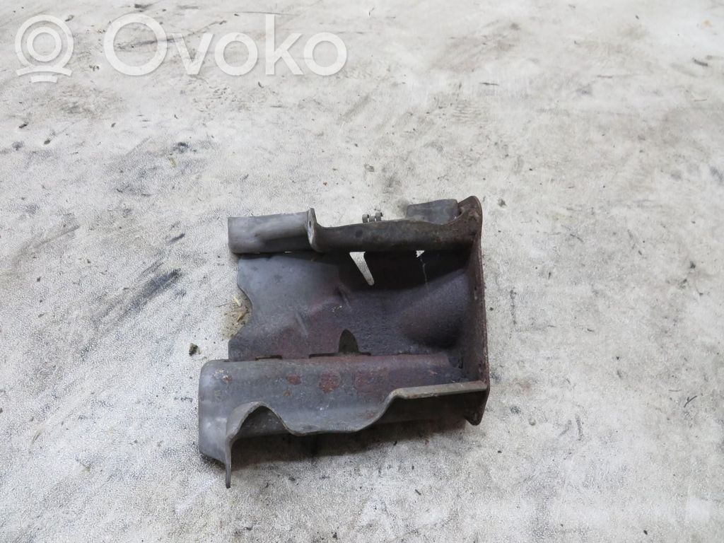 Renault Clio IV Engine mounting bracket 