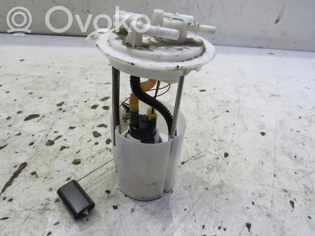 Nissan Note (E12) Bomba interna de combustible 