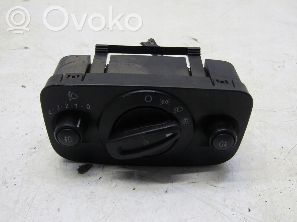 Ford Ecosport Light switch 