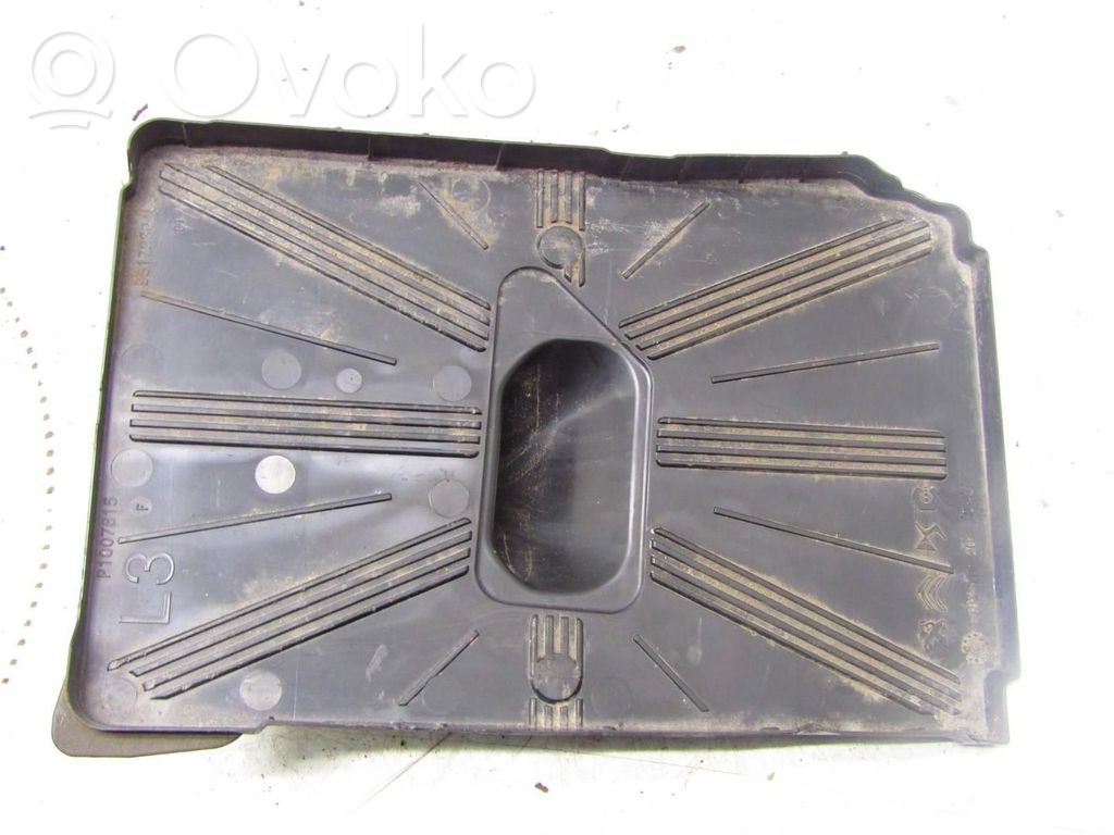 Opel Grandland X Battery bracket 