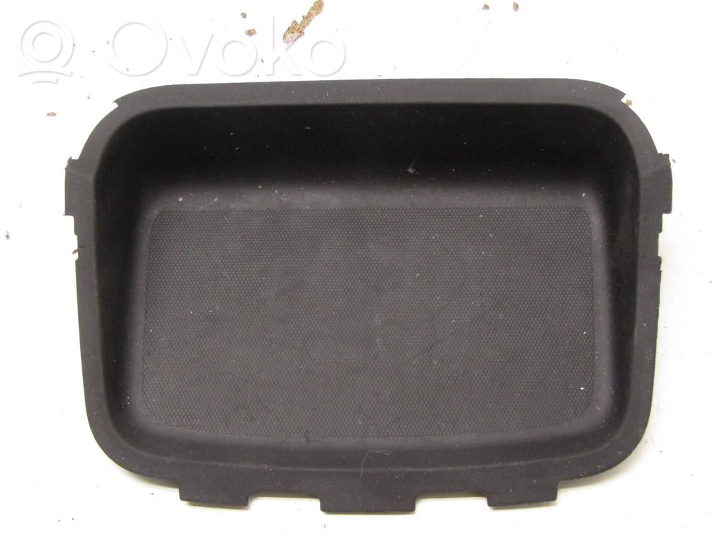 Główny schowek tunelu środkowego   113007,113007