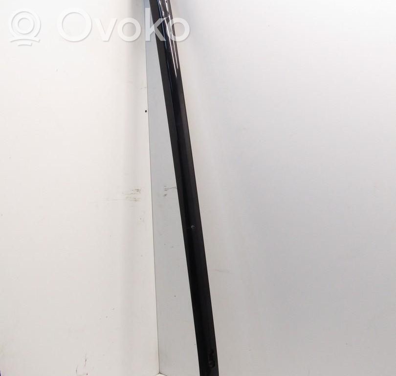 Kattokisko   68102996AD,68102996AD