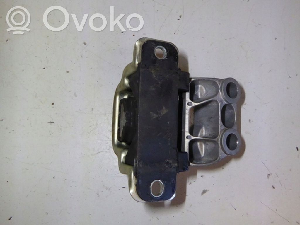 Fiat Tipo Engine mounting bracket 
