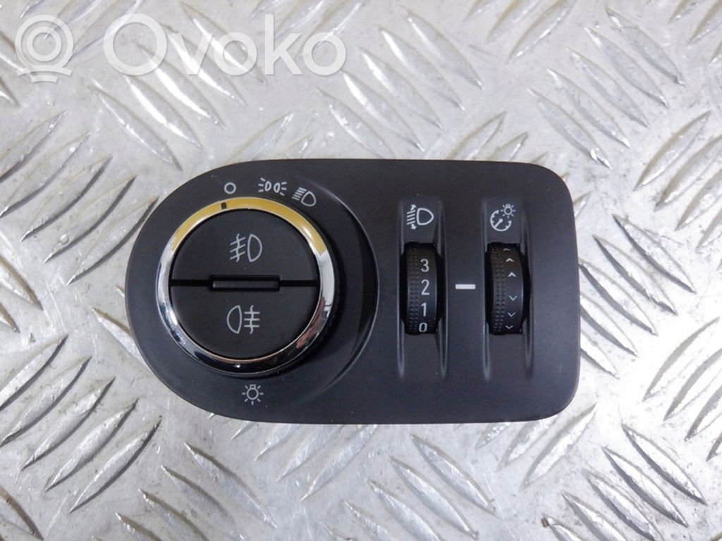 Opel Corsa E Light switch 