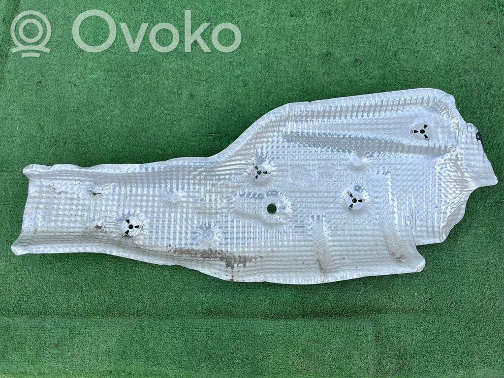 Volkswagen Amarok Exhaust heat shield 