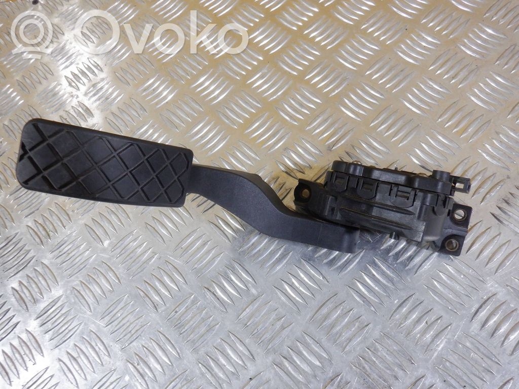 Volkswagen Golf IV Pedał gazu / przyspieszenia 