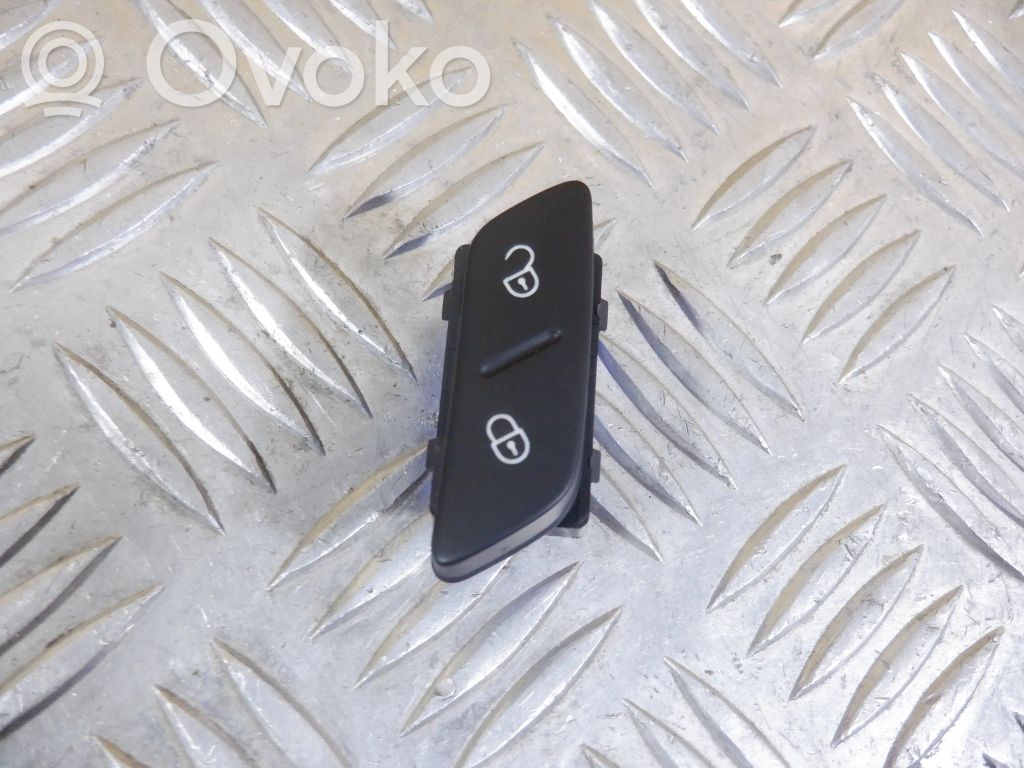 Volkswagen Scirocco Central locking switch button 