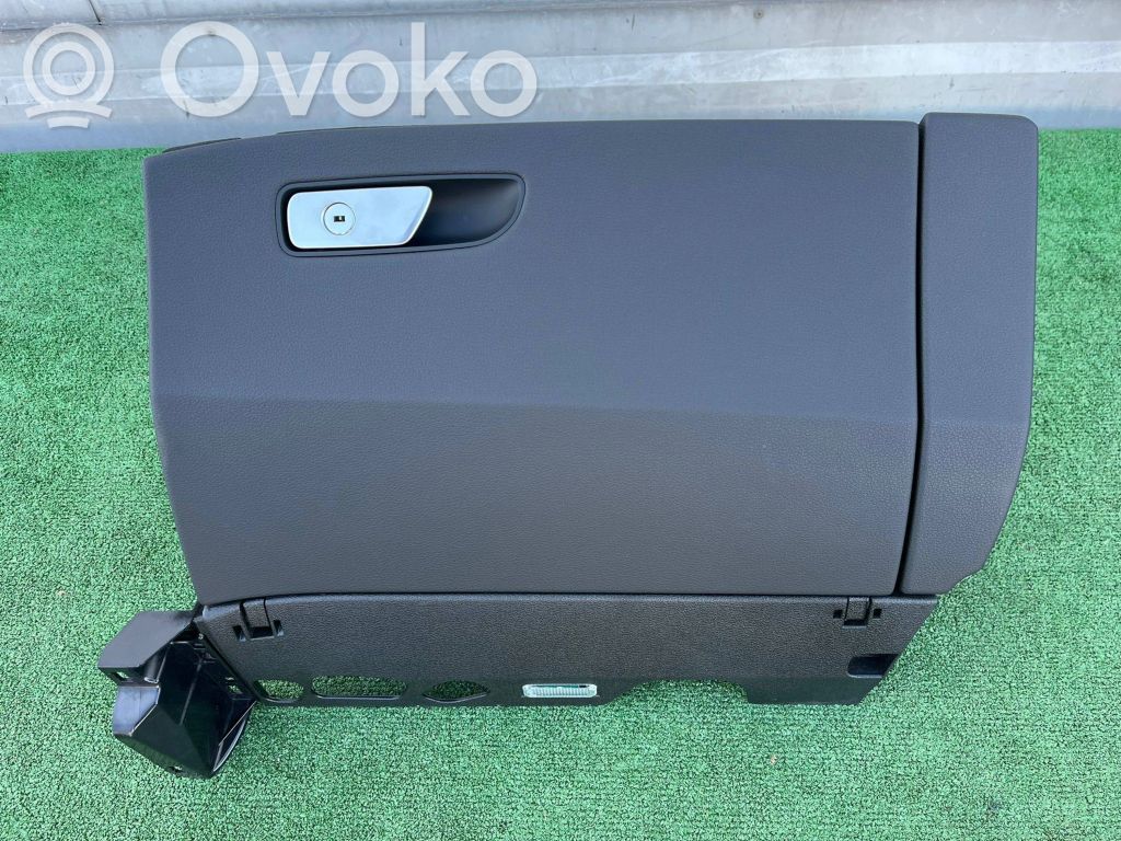 Audi Q7 4M Daiktadėžės (bordačioko) komplektas 