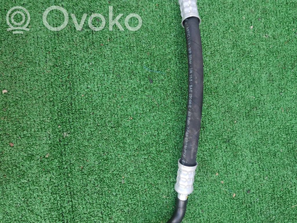 Ilmastointilaitteen putki (A/C)   4KE816700C