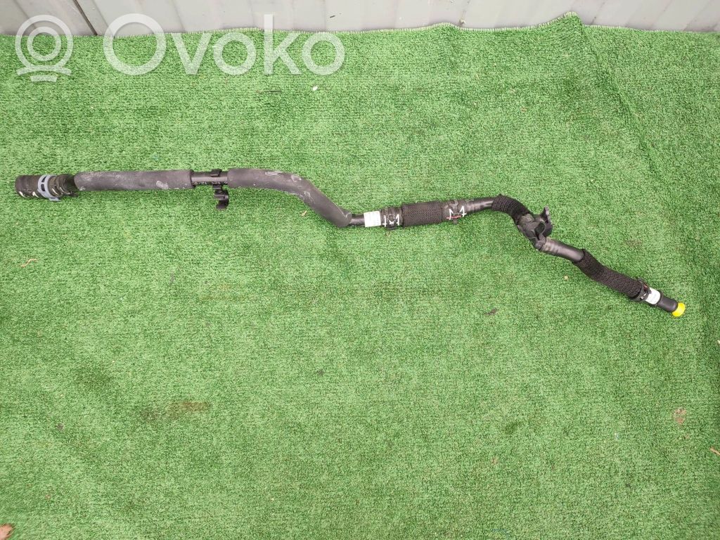 Audi e-tron Engine coolant pipe/hose 