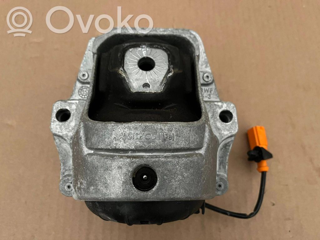 Audi Q5 SQ5 8R Engine mount bracket 