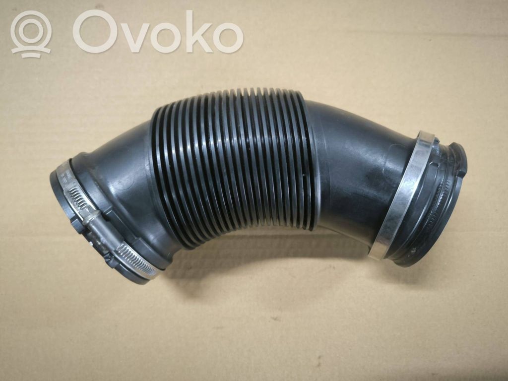 Audi A4 S4 B9 8W Šļūtene (-es) / caurule (-es) 