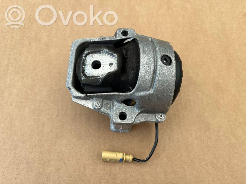 Audi Q5 SQ5 8R Engine mount bracket 