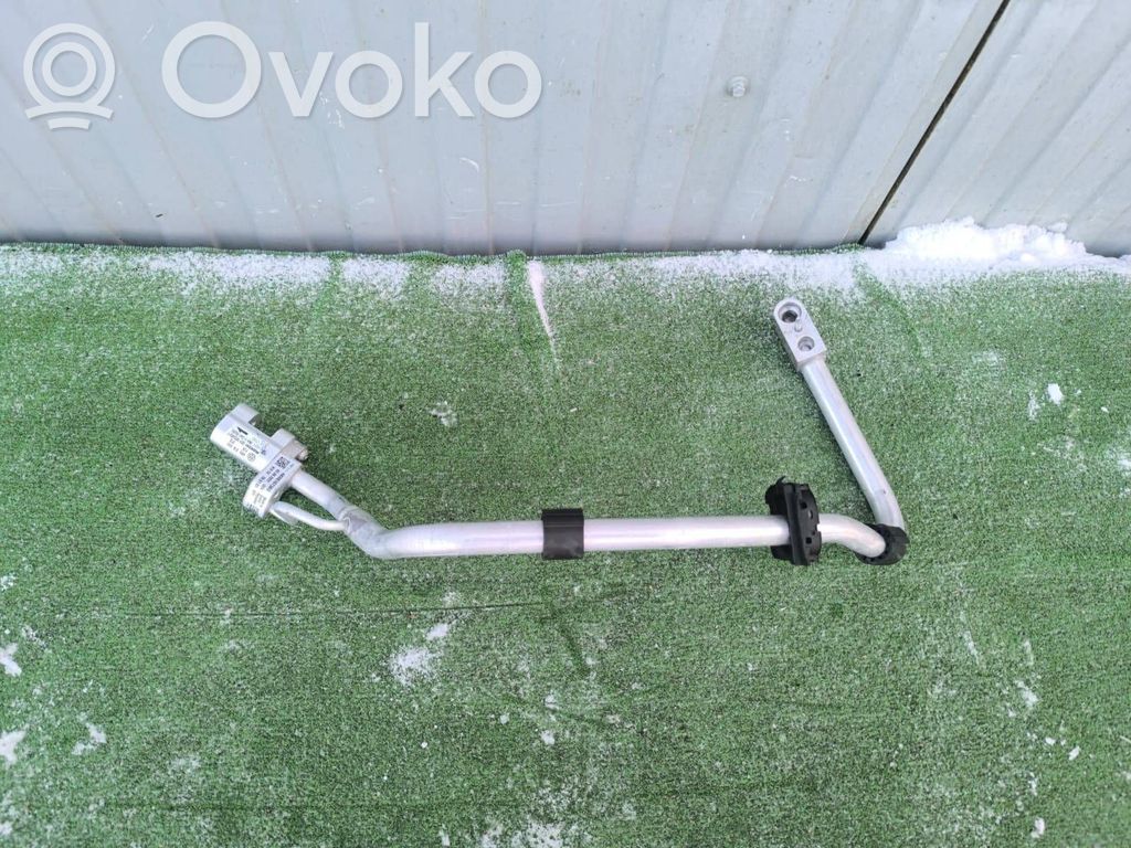 Audi e-tron Ilmastointilaitteen putki (A/C) 