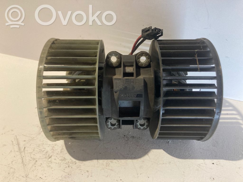 BMW 3 E46 Mazā radiatora ventilators 