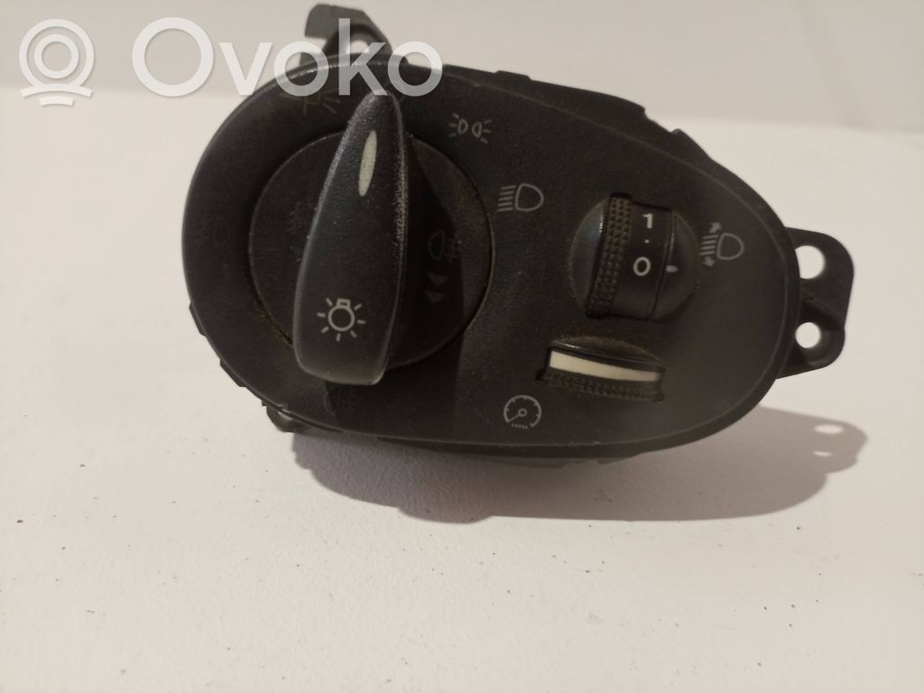 Ford Focus Light switch 