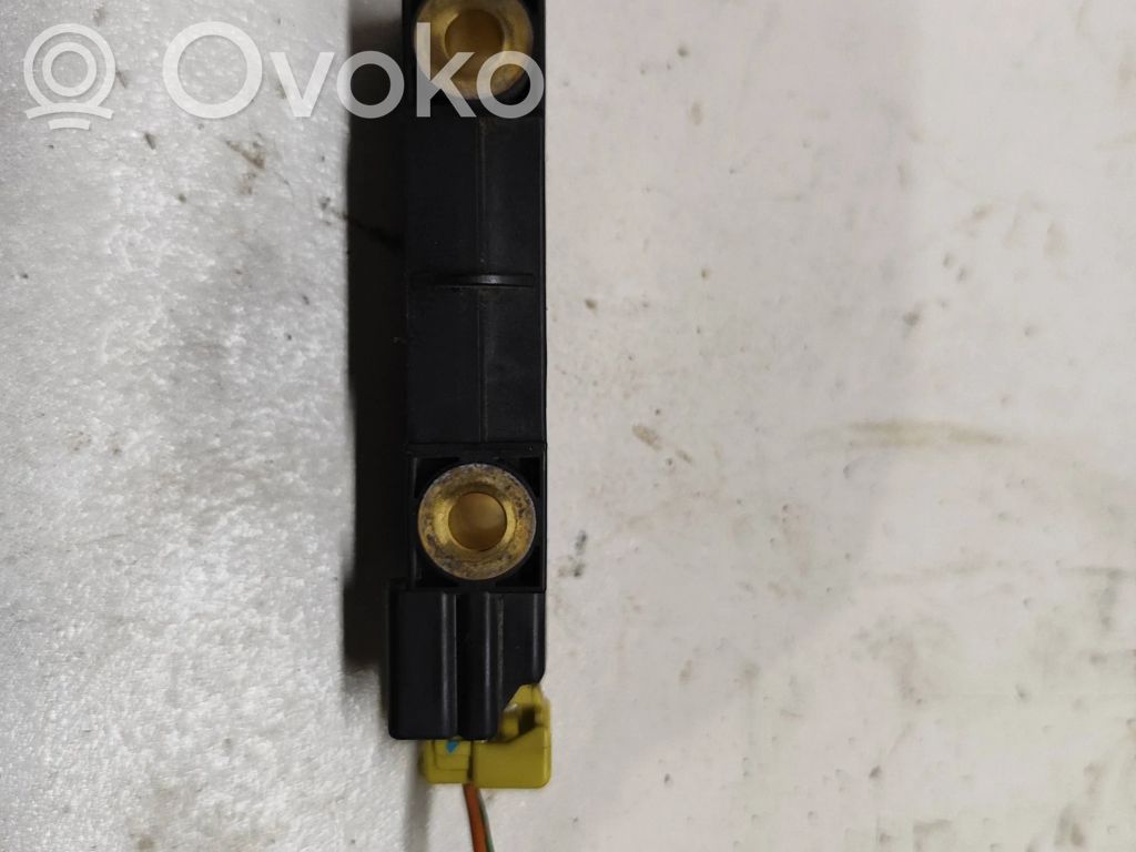 Volvo V70 Датчик удара надувных подушек 