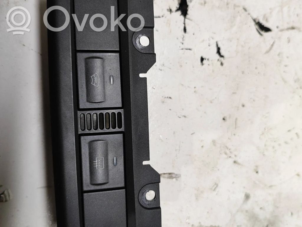 Windscreen/window heater switch   4M5113D734AC