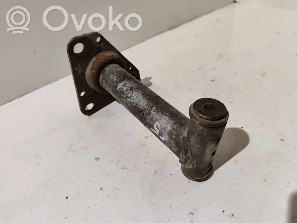 Audi A6 S6 C5 4B Front bumper mounting bracket 