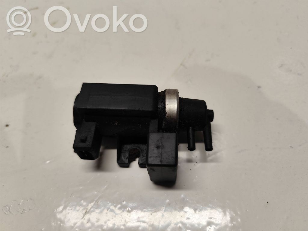 Zawór podciśnienia / Elektrozawór turbiny   2247906,72279600,04T111