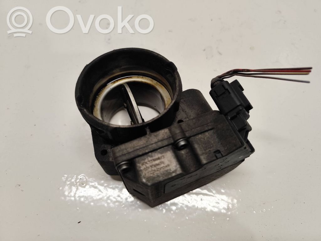 Audi A4 S4 B7 8E 8H Droselinė sklendė 