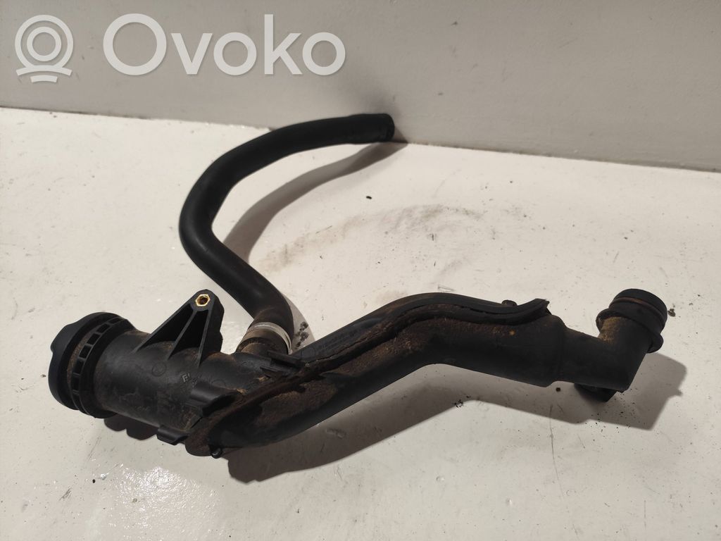 Volvo V50 Oil fill pipe 