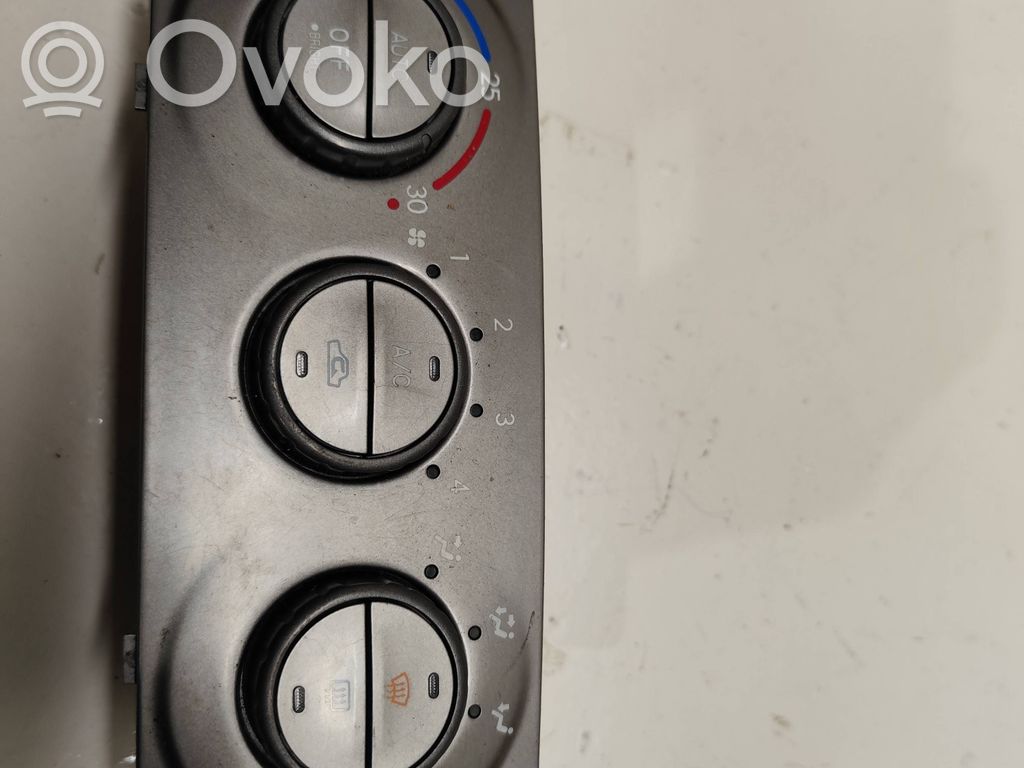 Subaru Forester SG Climate control unit 
