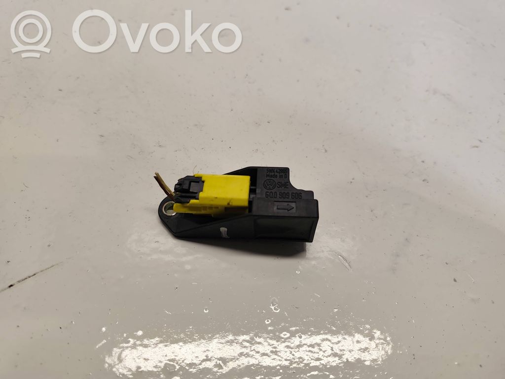 Volkswagen Caddy Airbagsensor Crashsensor Drucksensor 