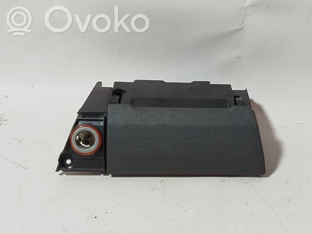 Volkswagen Golf V Aschenbecher 