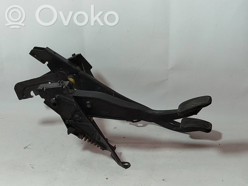 Volvo V70 Педаль 