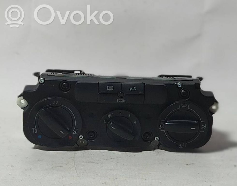 Volkswagen Jetta V Climate control unit 